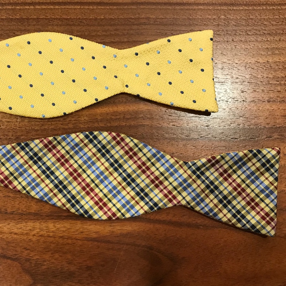 Like New Reversible Mix/Match Adjustable Bow Tie